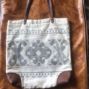 American eagle tote